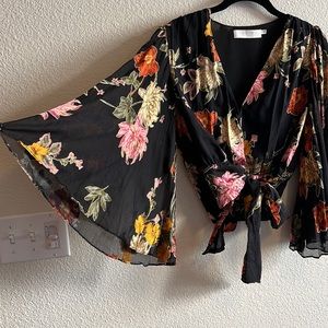 ❌SOLD❌ Astr The Label floral wrap top